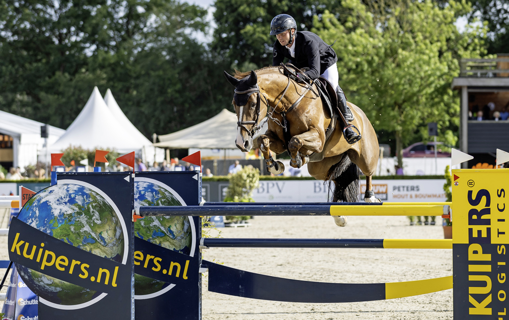 Foto Hessel Hoekstra met VDL Jovacific van Eickenrode © Ashley Claus.