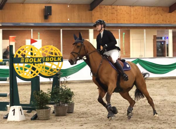 Amke Bekhuis won vorig jaar de Grote Prijs met Jamal EB.