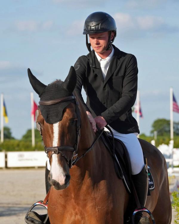 Hessel Hoekstra met VDL Novacific Eickenrode. Foto © Sportfot/Peelbergen.eu.