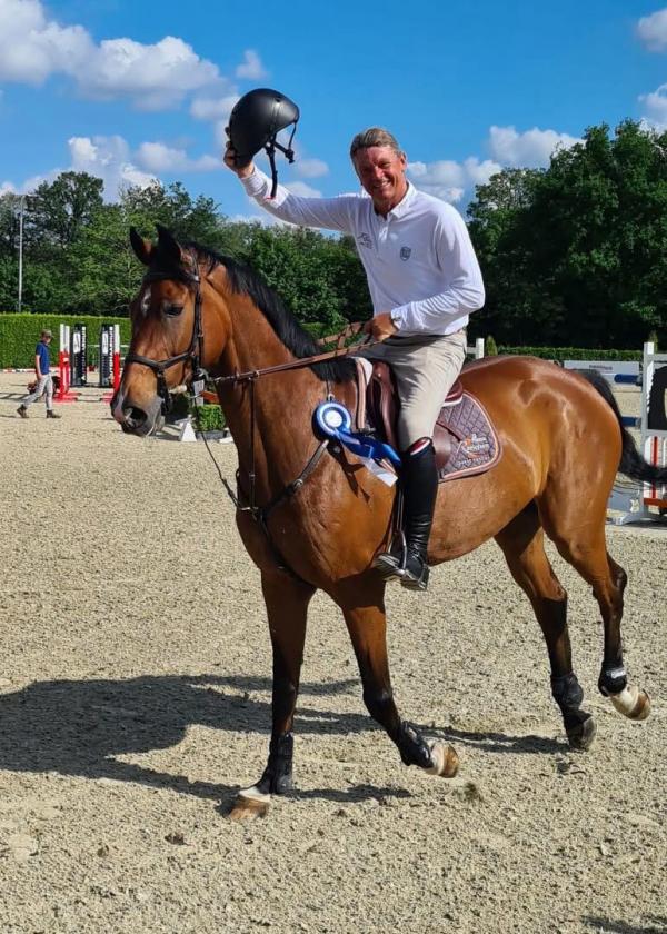 Jeroen Dubbeldam won vorig jaar de hoofdrubriek, toen nog niet als Grote Prijs. Onder manege De Zonnebeek. Foto's © Eddy Nieuwhuis