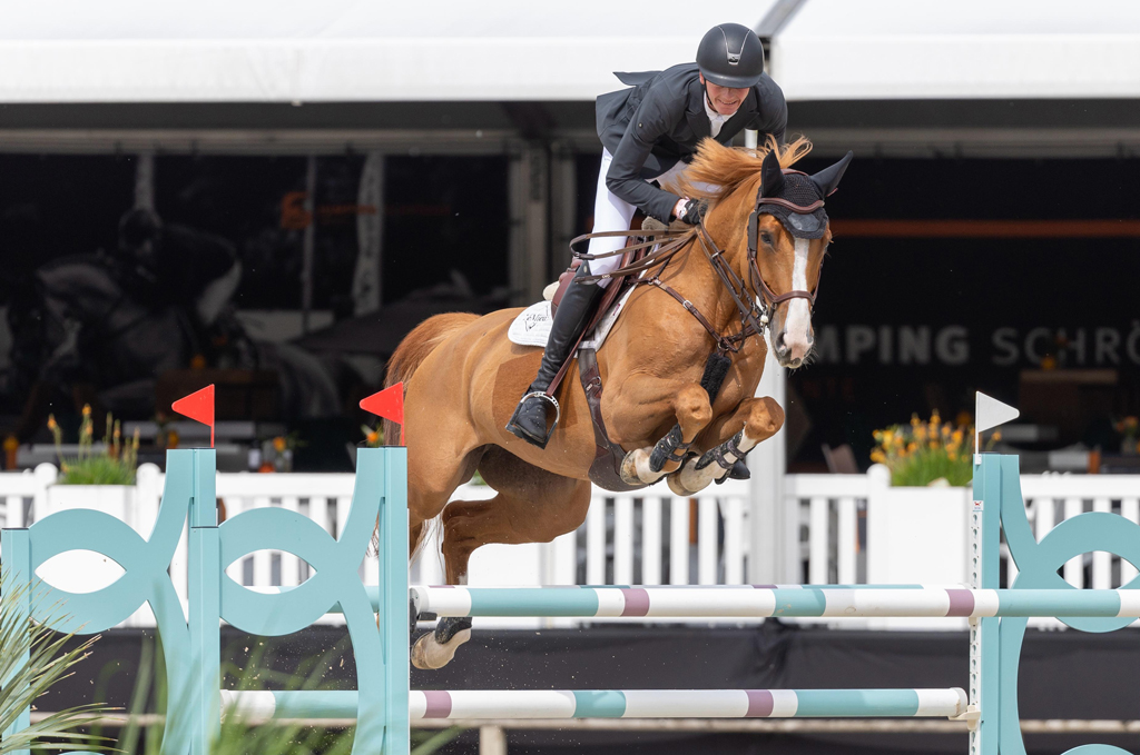Frank Schuttert met Cometa FH Z. Foto © Fototrailer.
