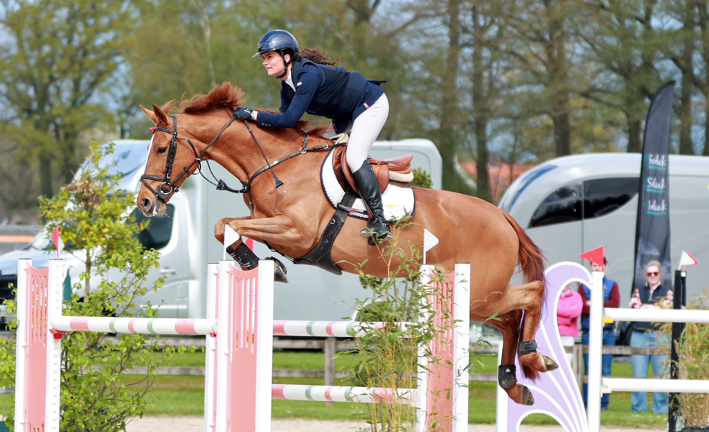 Jennifer Munsterhuis, met Pebble Beach winnares over 1,35 meter.