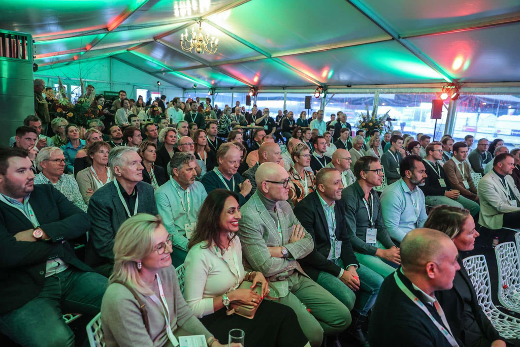 Tijdens de military zijn er diverse drukbezochte netwerkbijeenkomsten.